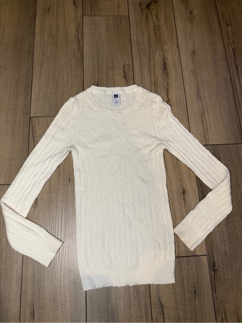 GAP Cable Knit Sweater Medium Ivory Cream Cotton Fitted Crewneck Preppy